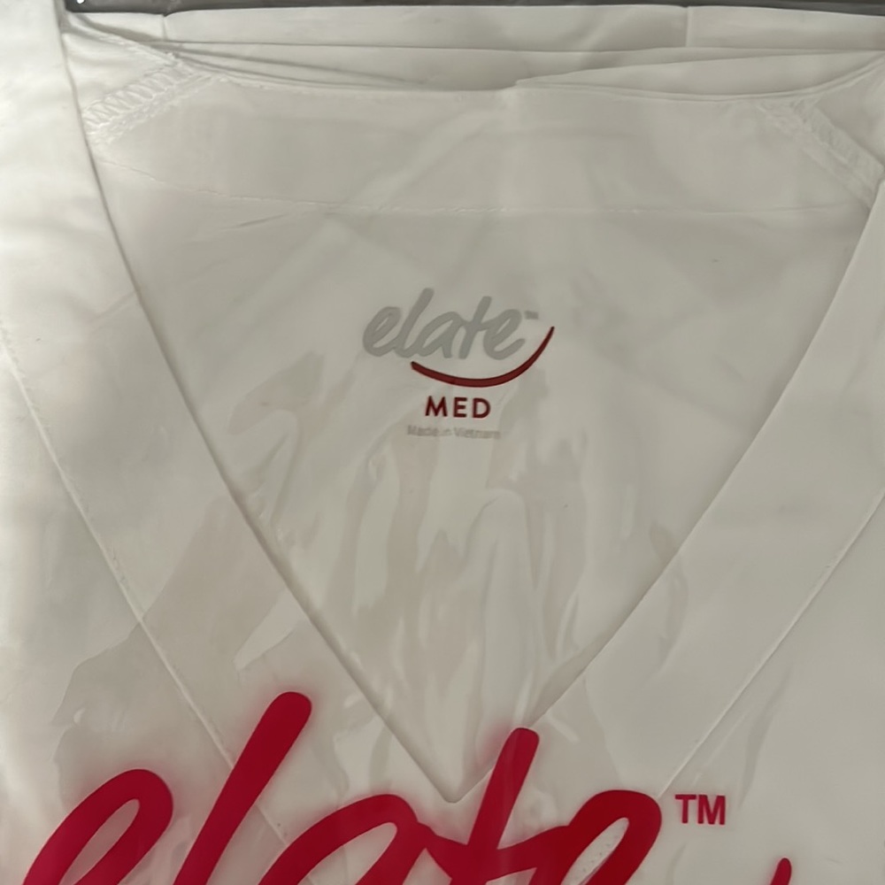 Allheart white scrubs - Picture 3 of 4